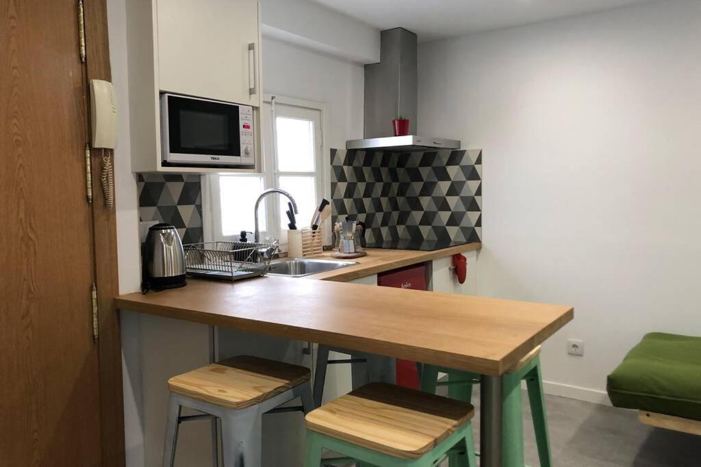 M3 Terrace. Cool Apartment 15 Min Center By Metro Есплугес де Лобрегат Екстериор снимка