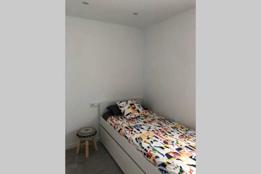 M3 Terrace. Cool Apartment 15 Min Center By Metro Есплугес де Лобрегат Екстериор снимка