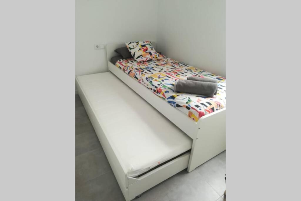 M3 Terrace. Cool Apartment 15 Min Center By Metro Есплугес де Лобрегат Екстериор снимка