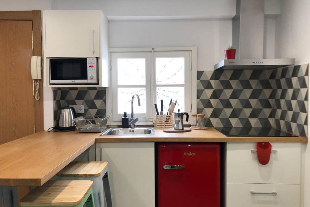 M3 Terrace. Cool Apartment 15 Min Center By Metro Есплугес де Лобрегат Екстериор снимка